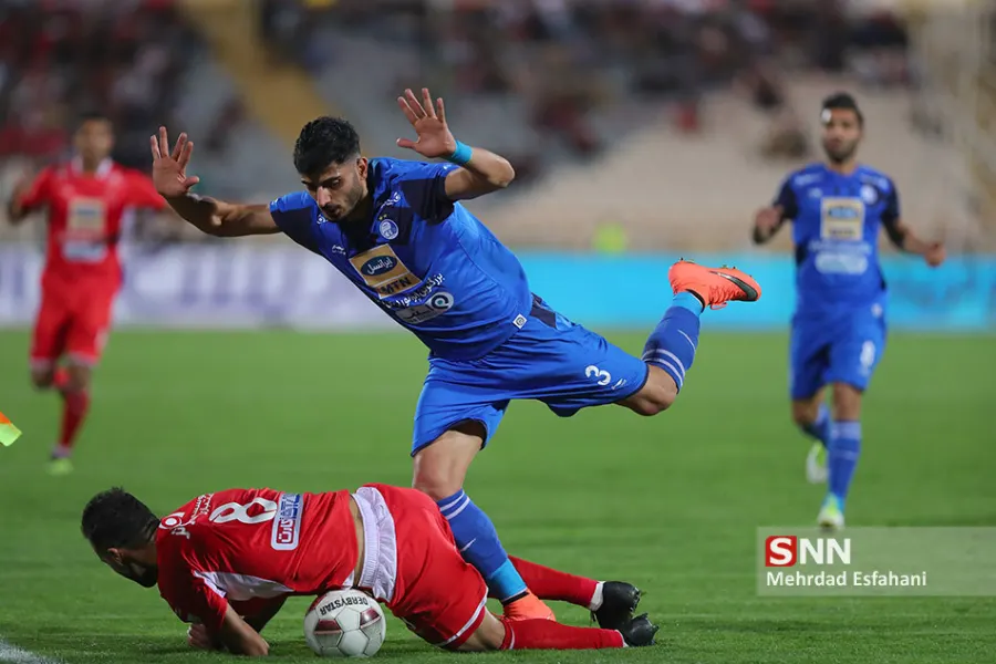دوئل بازیکنان استقلال و پرسپولیس در دربی اخیر